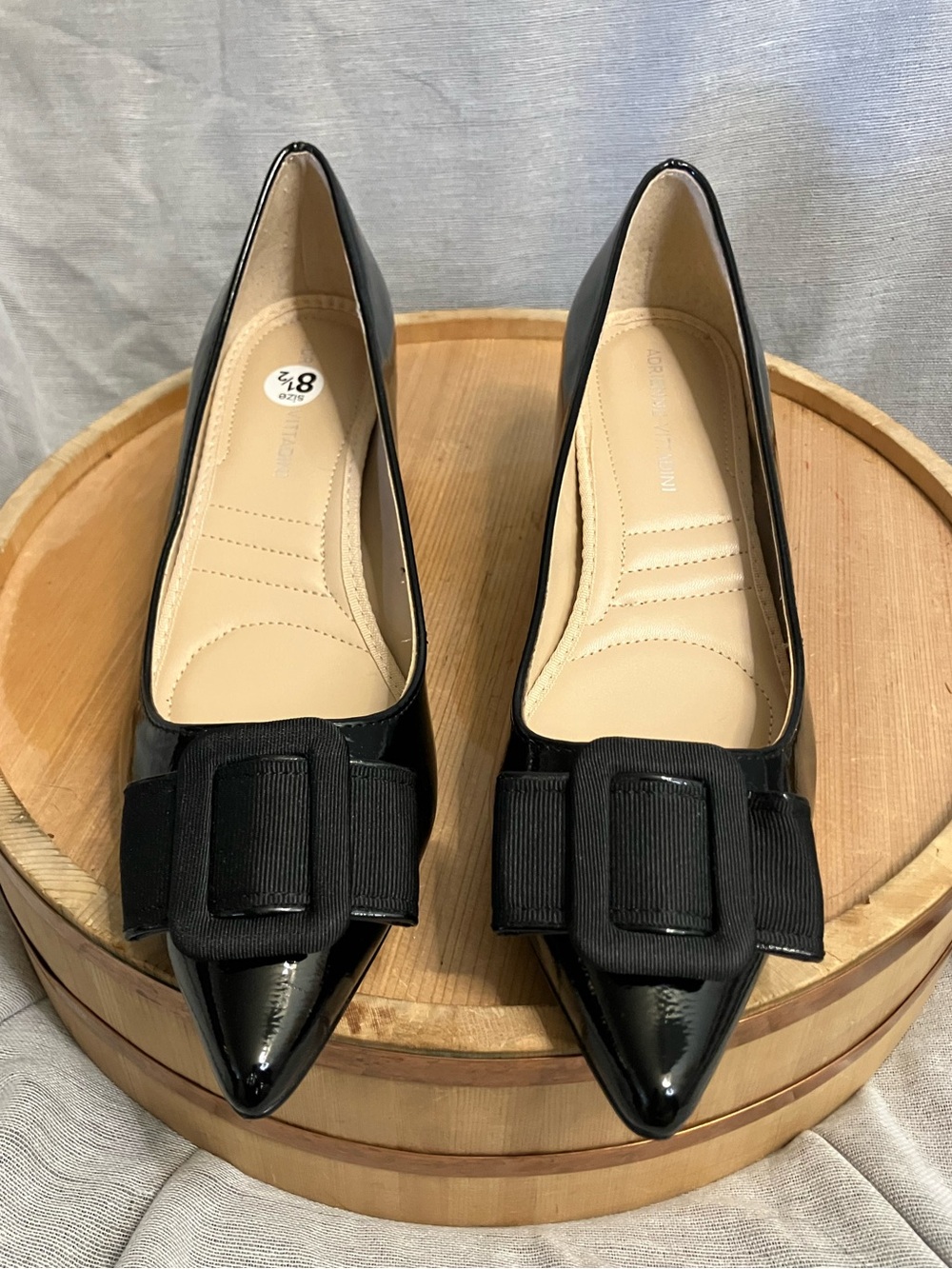 EUC Adrienne Vittadini Black Faux Patent Leather Block Heels Buckles Bow Sz 8.5 - Picture 3 of 8